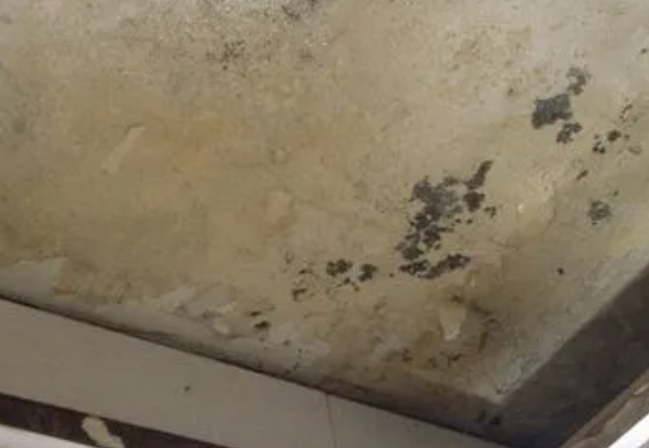普陀阳台漏水维修公司分享下普陀卫生间渗水维修需要注意哪些问题。